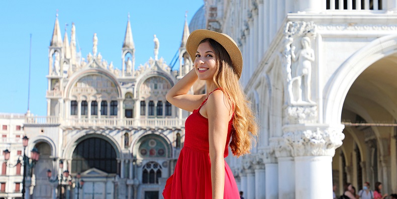 Städtereise nach Italien - © Stockfoto-ID: 403676276 Copyright: zigres